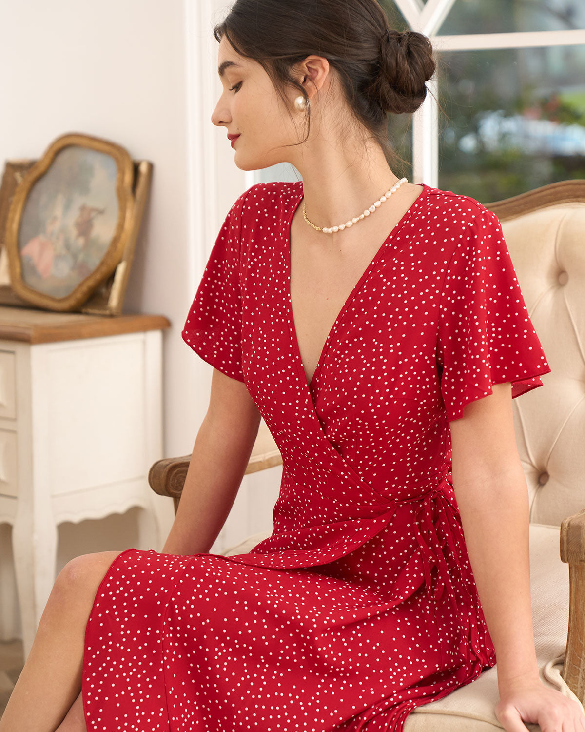 Aria™ - Pilkullinen Röyhelö Kietaisumekko